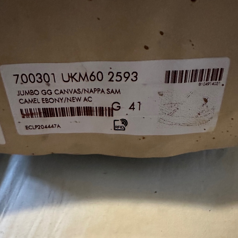 Gucci Gumbo GG around the slippers. Fit on only inside - Picture 6 of 6